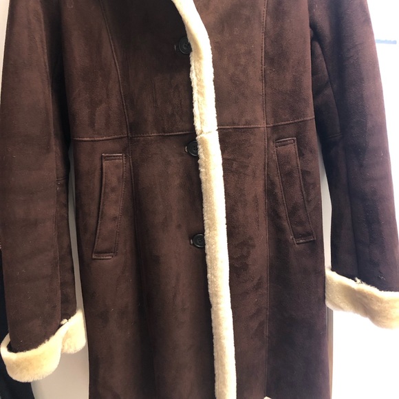 Genuine shearling chocolate brown car coat, size small. - Picture 10 of 17
